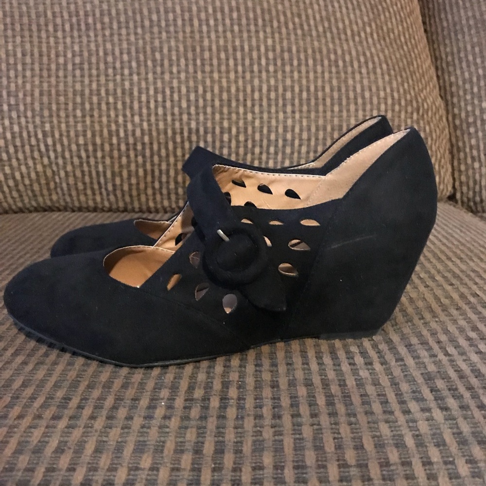 City Classified wedge heels